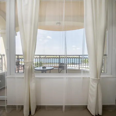 Ξενοδοχείο με διαμερίσματα Sun Arapya